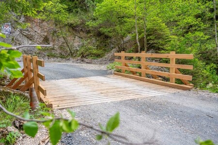 Obnovljena cesta na Polško planino
